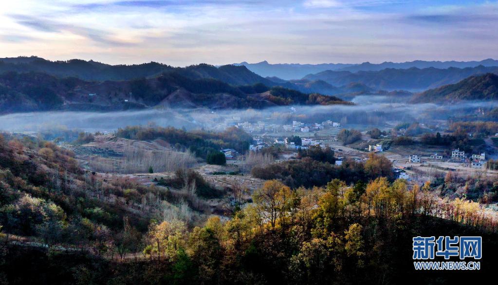 自然山水中的秦岭小城