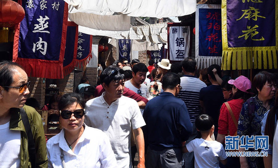 发展乡村旅游：关中民俗文化让袁家村焕发第二春