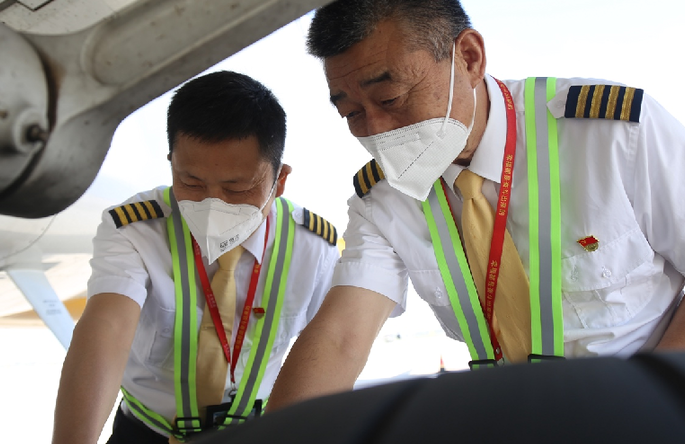 長安航空多措並舉加重加厚安全管理