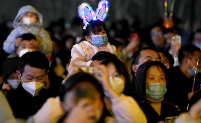 人潮涌动长安夜