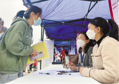 陜西省職業院校畢業生就業洽談會舉行